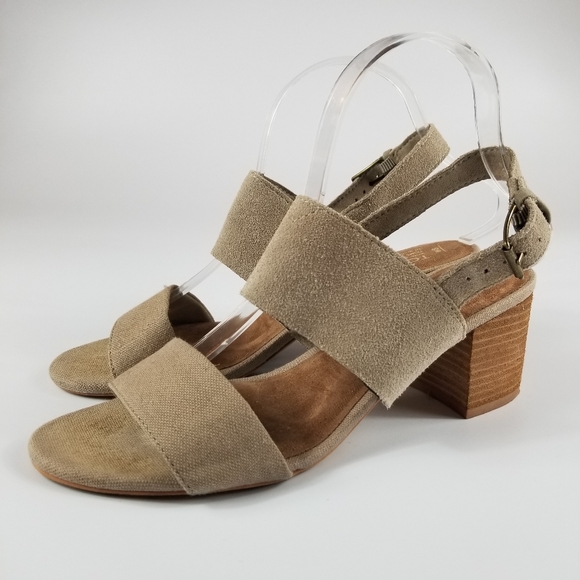 Toms Shoes - Toms Poppy Sandal in Natural, size 8
